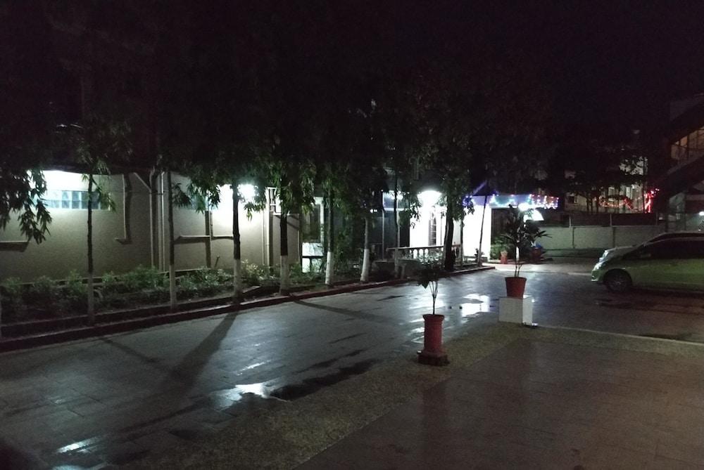 Airport Inn Gyogon Ngoại thất bức ảnh